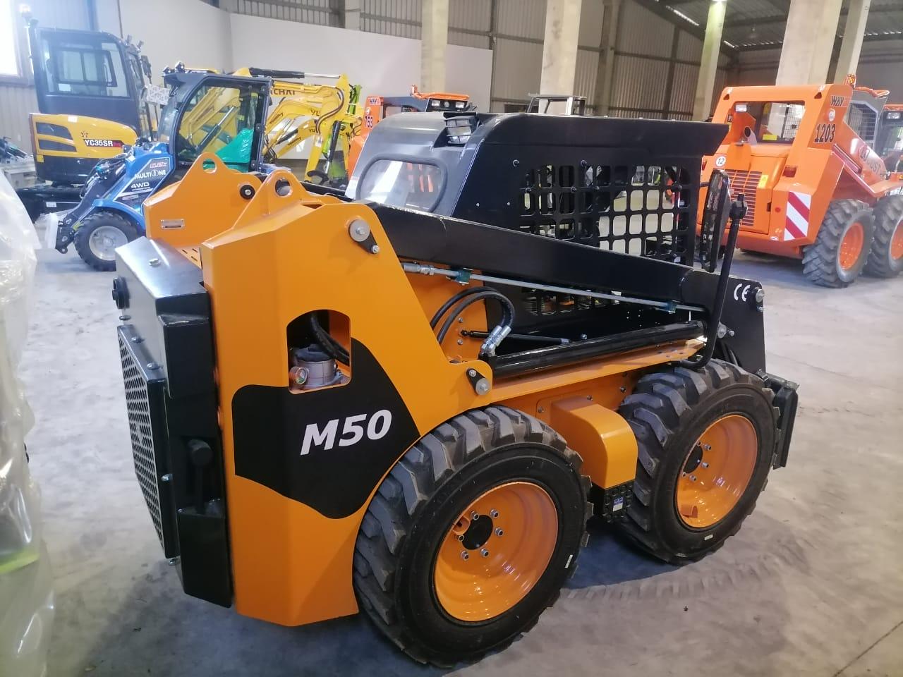МИНИПОГРУЗЧИК С БОРТОВЫМ ПОВОРОТОМ BAWOO M50