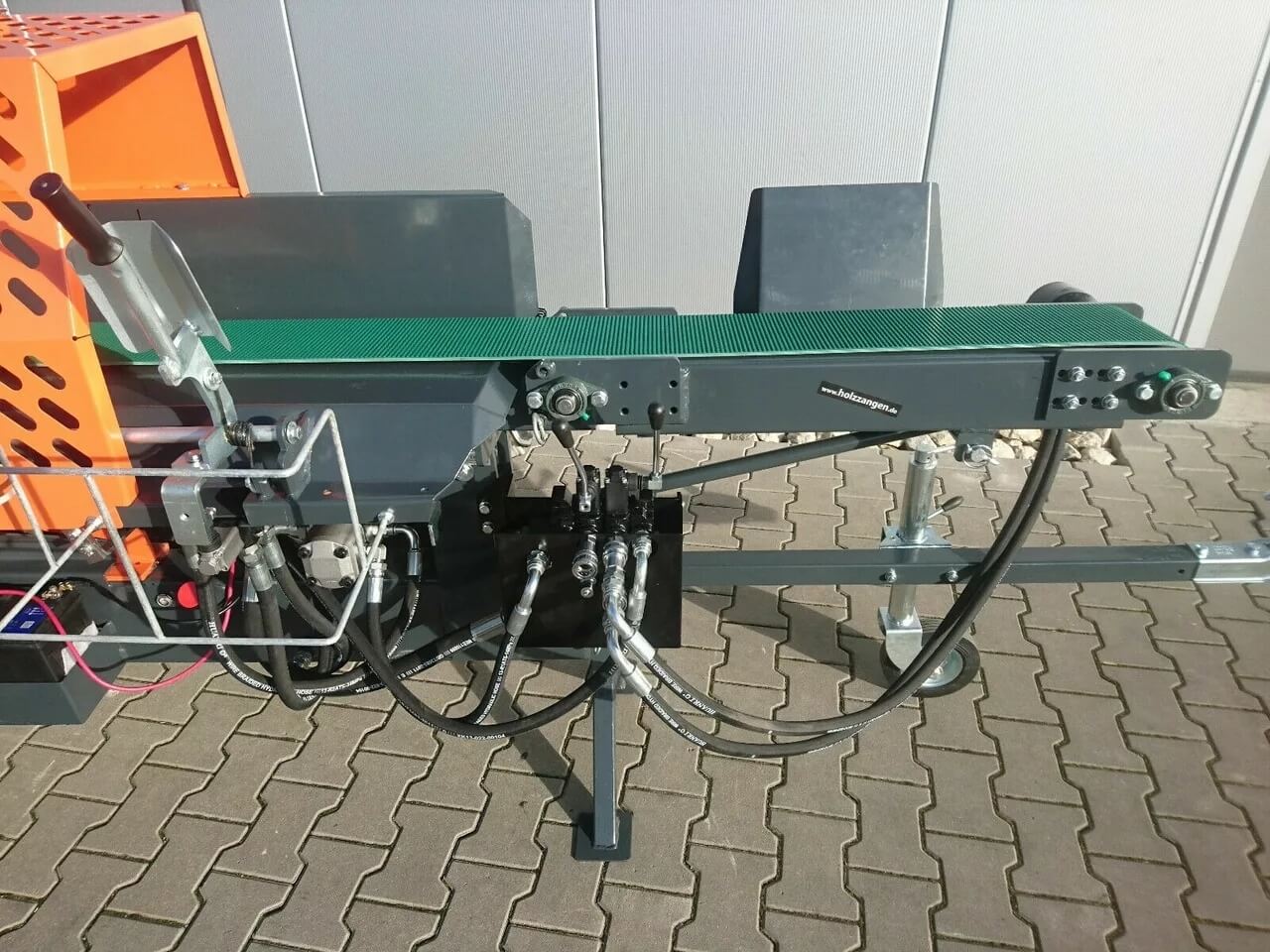 Дровокол с приводом от бензинового двигателя HUNTER 7-12